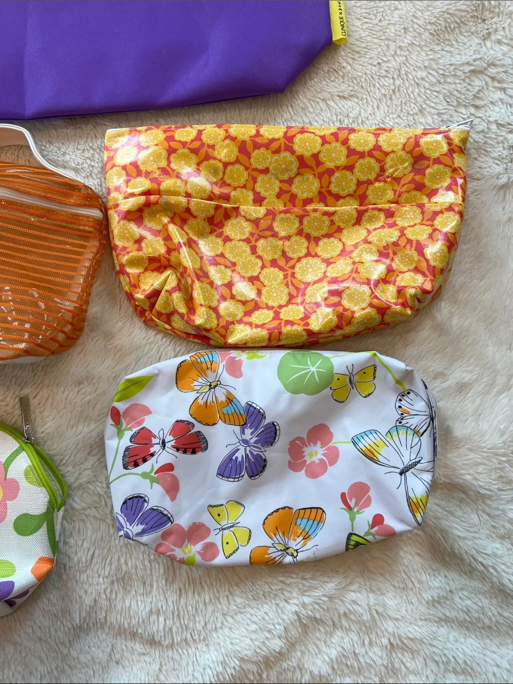 Lot of Elizabeth Arden, Clinique , Estée Lauder misc makeup bags